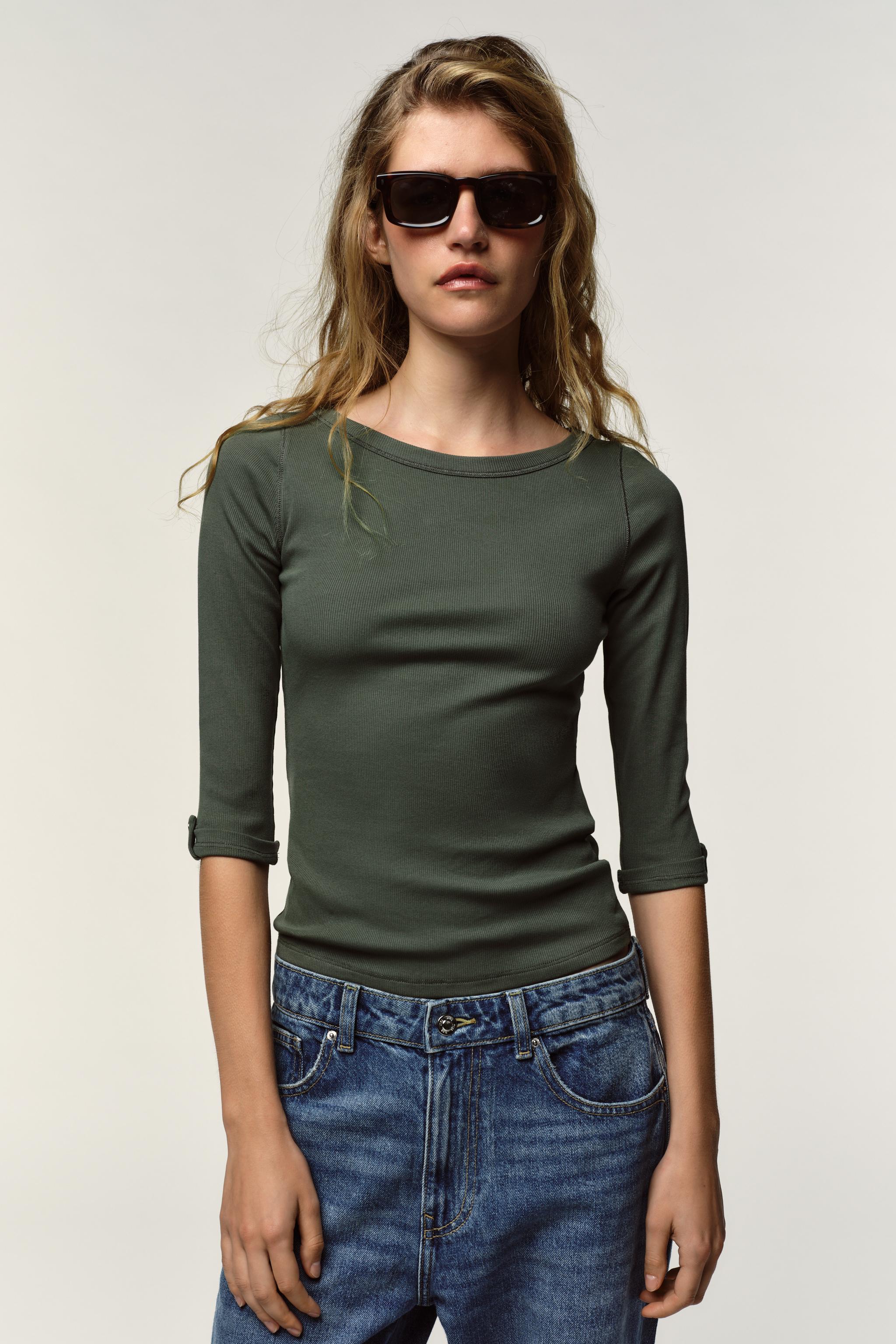 BUTTON RIBBED T-SHIRT